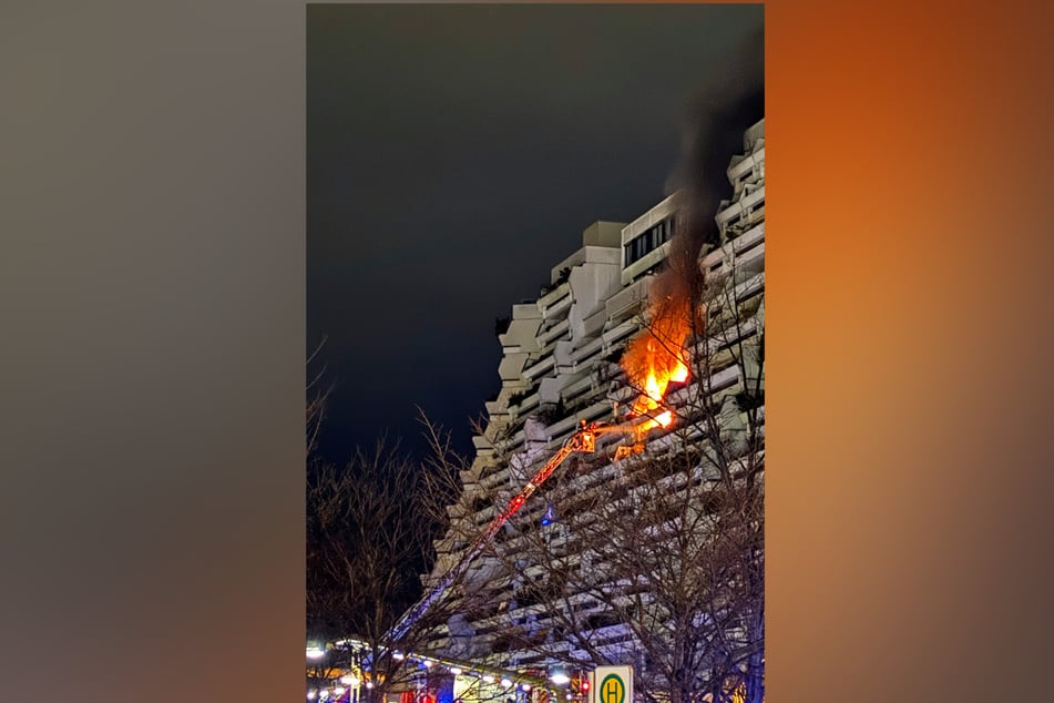 Im siebten Obergeschoss eines Wohnhauses im Olympischen Dorf war am frühen Freitagmorgen ein Feuer ausgebrochen.