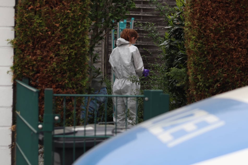 Die Bonner Polizei sicherte die Spuren am Tatort in Troisdorf.