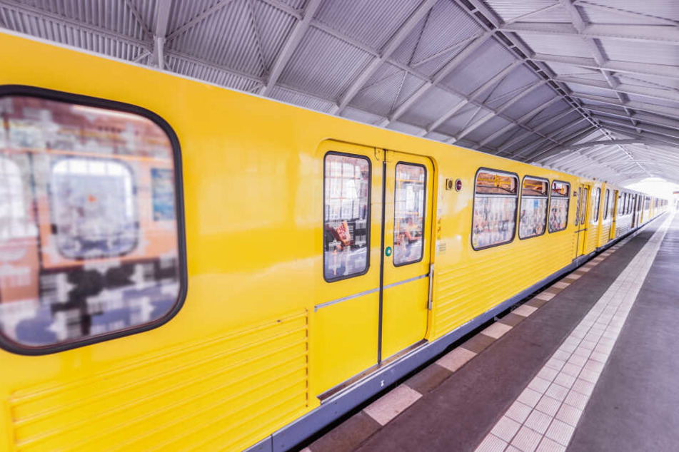 Anders als etwa in München wird es in Berlins U-Bahnhöfen vorerst keine Bahnsteigtüren geben. (Symbolbild)