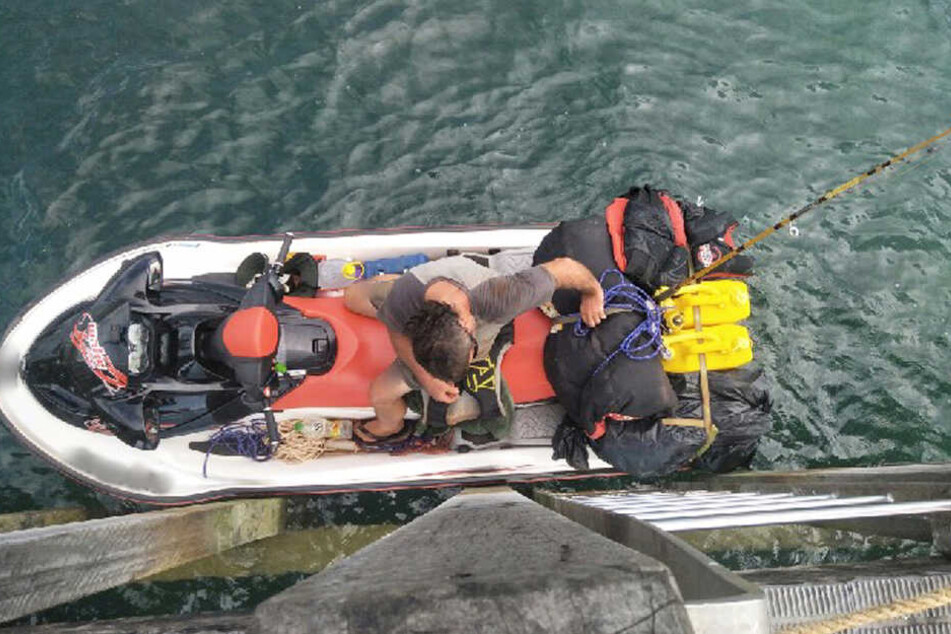 Mit einem Jet-Ski wollte er flüchten.