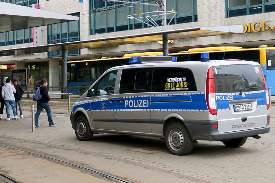Die Polizei hat die Ermittlungen zu den Hintergründen der Auseinandersetzung aufgenommen. (Archivbild)