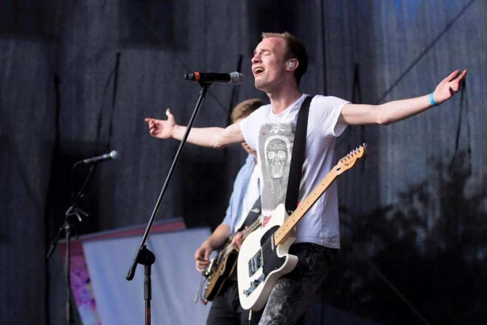Auch Toni Kraus (21) tritt mit neuer Band auf und will danach mit Lotte ein Bierchen trinken.