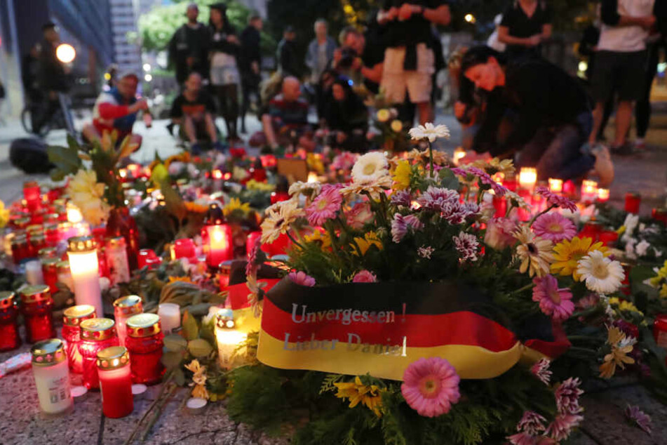 Drei Monate nach der tödlichen Messerattacke besucht Bundeskanzlerin Angela Merkel an diesem Freitag Chemnitz.