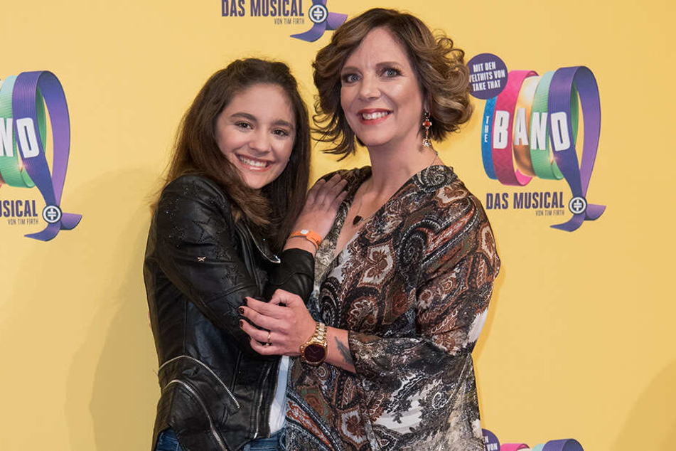 Danni Büchner mit ihrer Tochter Jada.