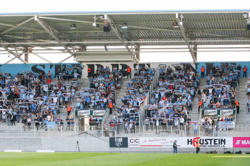 Vor zwei Wochen gegen Magdeburg wies die Südtribüne große Lücken auf.