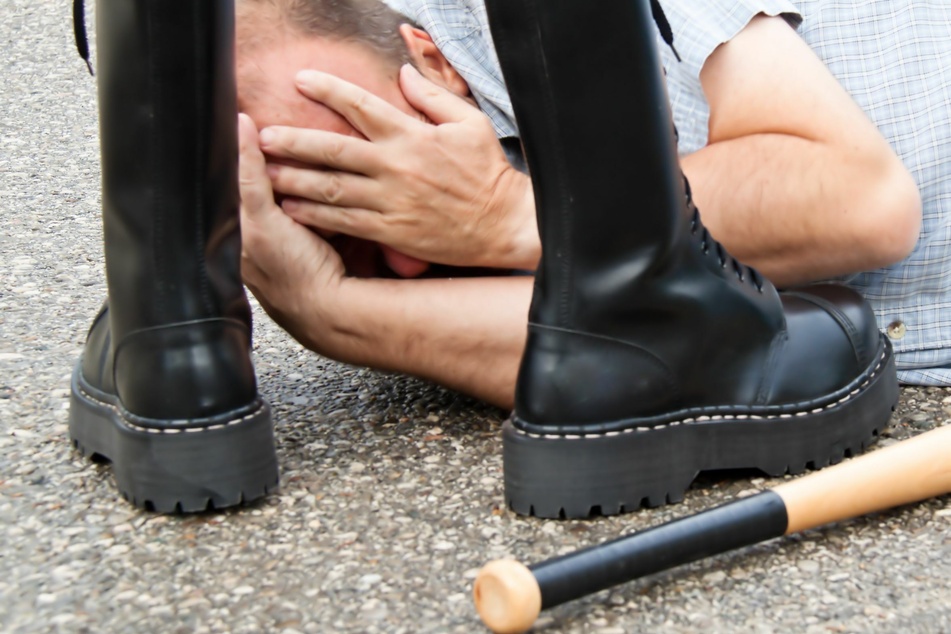 In Nordrhein-Westfalen wurden im ersten Halbjahr 1301 politisch rechts motivierte Straftaten gezählt - deutlich mehr als im Vergleichszeitraum 2019. (Symbolbild)