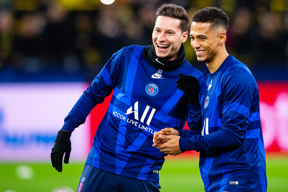 Julian Draxler (28, l.) und Thilo Kehrer (25) sind beim FC Paris Saint-Germain beide außen vor.