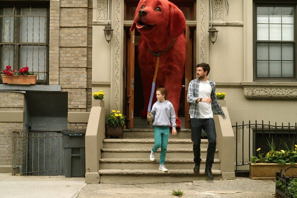 Der Familienfilm "Clifford der große rote Hund (2021)" begeistert Jung und Alt.