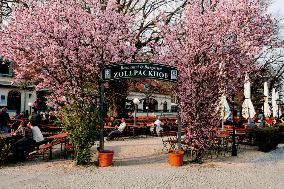 Eine extrem einladende Location in Berlin: Der Biergarten des Zollpackhofes gehört zu den beliebtesten der Stadt.