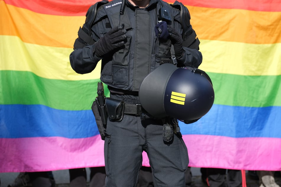 Die Kölner Polizei hat am Sonntag einen weitgehend friedlichen CSD-Umzug erlebt. (Symbolfoto)