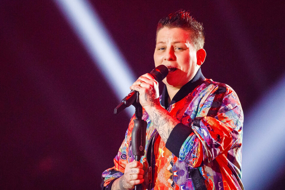 Fans von Kerstin Ott (39) müssen sich noch gedulden, ihren Star in Leipzig sehen zu können.