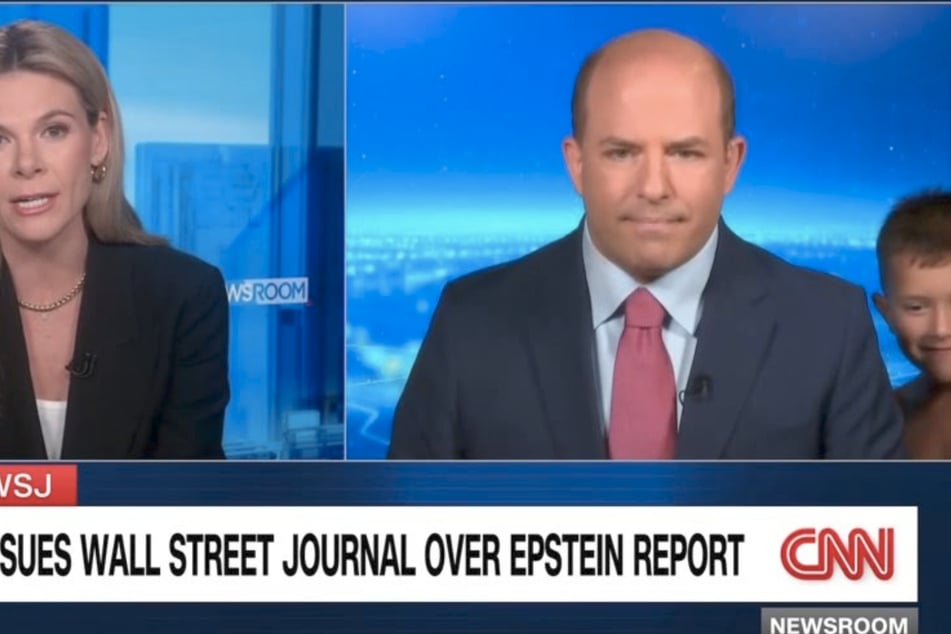 Der fünfjährige Sohn des Journalisten Brian Stelter (39) schlich sich während eines Interviews plötzlich ins Bild.