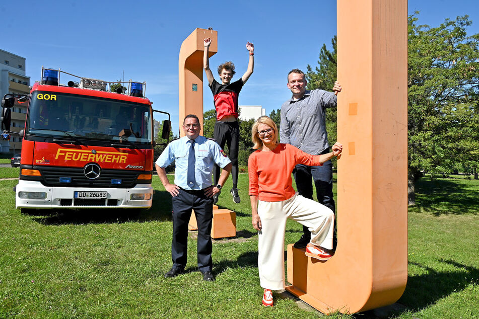 Marcel Pahler (45, Feuerwehr, v.l.n.r.), Tilman Reichel (19, DSC-Sportler), Antje Neelmeijer (EWG) und Stefan Schubert (38, Stadtteilentwicklung) stellen das Event auf die Beine.