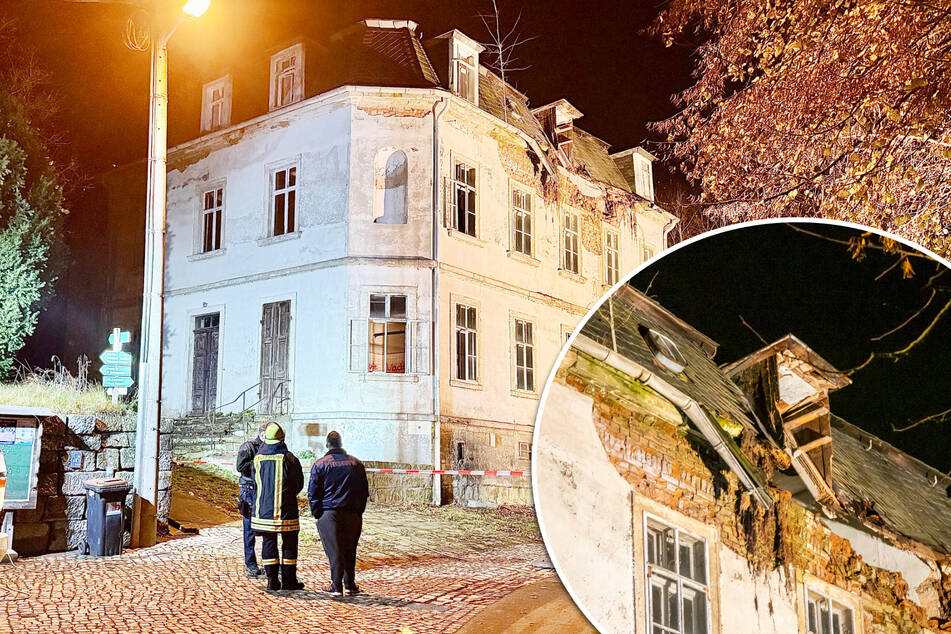 Dachziegel auf Fahrbahn geknallt: Straße wegen Hausruine dicht