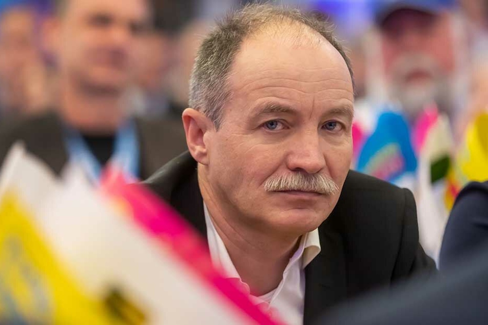 Der frühere FDP-Verkehrsminister Sven Morlok (56) habe den A4-Ausbau nicht forciert, ätzt jetzt die SPD.