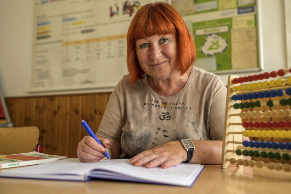 Erhöhte Nachfrage auch durch Unterrichtsausfall: Das glaubt jedenfalls Kerstin Endesfelder (65), Inhaberin der Schülerhilfe Chemnitz.
