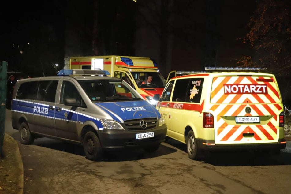 Polizeieinsatz in einem Mehrfamilienhaus in der Albert-Köhler-Straße in Chemnitz: Ein 19-Jähriger randalierte und verletzte zwei Polizisten.