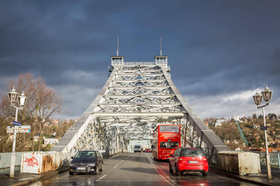 Weil neben der Bautzner Straße auch das Blaue Wunder saniert wird, wird es in Loschwitz eng.