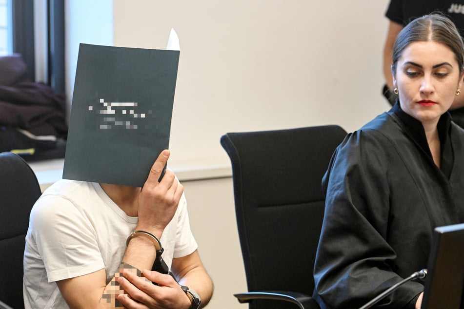 Auch Majd A. (21) steht vor Gericht.