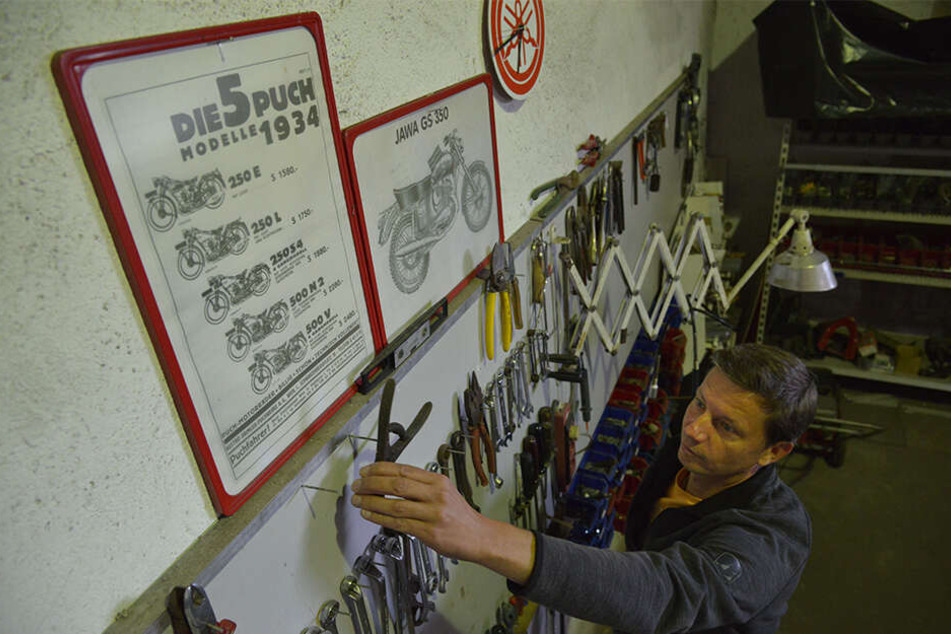 Aus dieser Lagerhalle in Eich stahlen dreiste Diebe einen edlen Oldtimer, eine Puch 500 V.