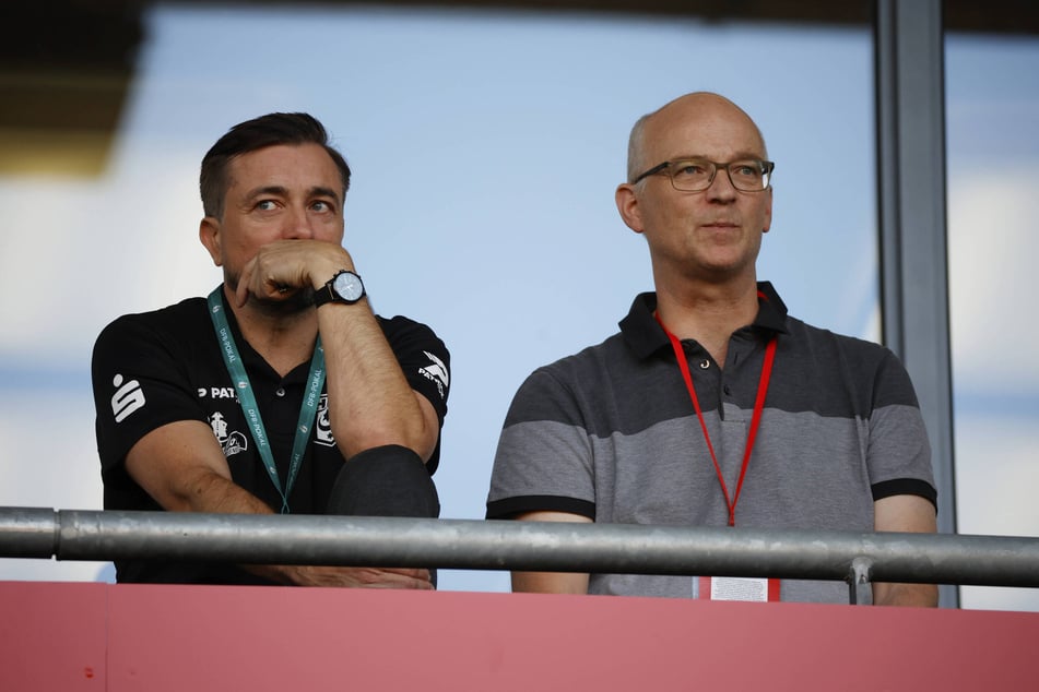 Falsches Spiel? Daniel Meyer und HFC-Präsident Jürgen Fox (57, r.) konnten oder wollten keine Lösung im Fall Nietfeld finden.