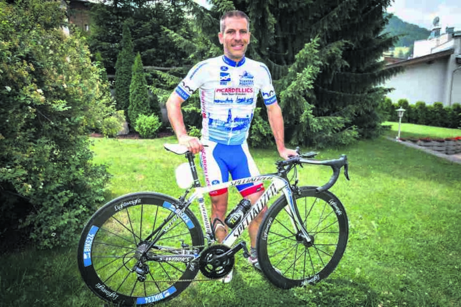 Sonst fährt Matthias Reinfried (42) eher „normale“ Radrennen, aber: „Ich habe
den Startplatz als Geschenk zu meinem 40 Geburtstag bekommen.“