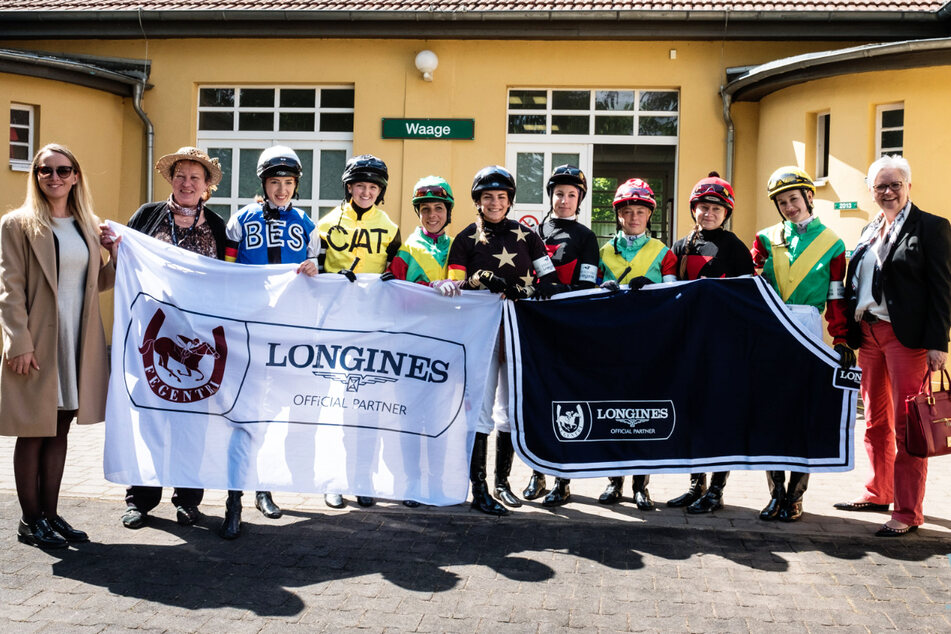 Zum großen Saisonfinale am 9. September zeigen u.a. die Lady-Riders ihre Power auf der Galopprennbahn Magdeburg!