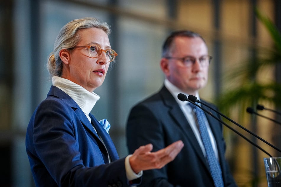 Die AfD-Vorsitzenden Alice Weidel (46) und Tino Chrupalla (49) schießen scharf gegen CDU-Chef Merz.