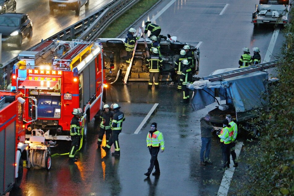 Ravensburger Rettungskräfte verschaffen sich ein Bild von der Lage.