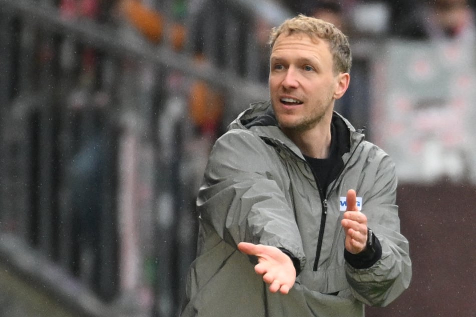 Zweitliga-Trainer wettert nach Pleite gegen den Schiri: "Wenn das ein Foul ist..."