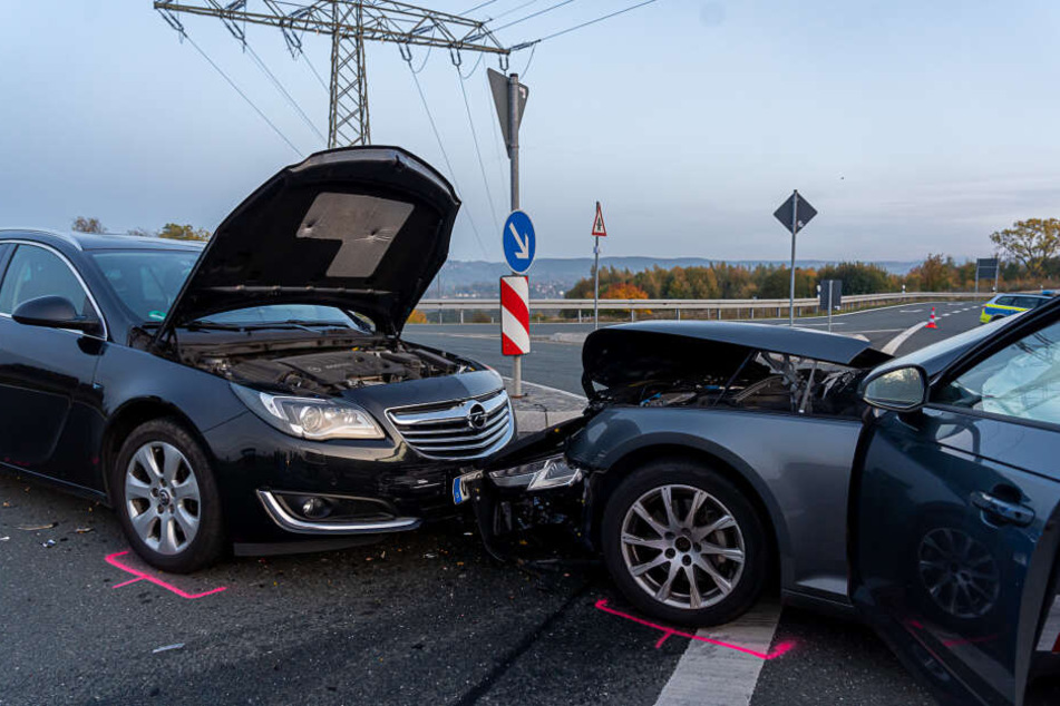 Die Umgehungsstraße wurde nach dem Unfall voll gesperrt.