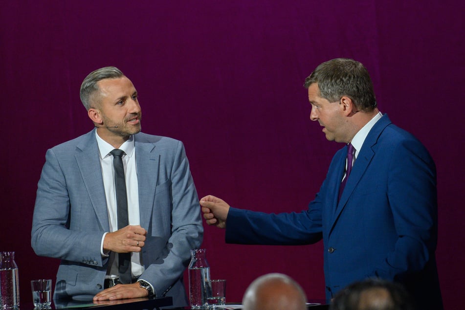 AfD-Spitzenkandidat Ulrich Siegmund (35, l.) und der amtierende Ministerpräsident Sachsen-Anhalts, Sven Schulze (47, CDU), sind während des Gesprächs mehrmals aneinandergeraten.