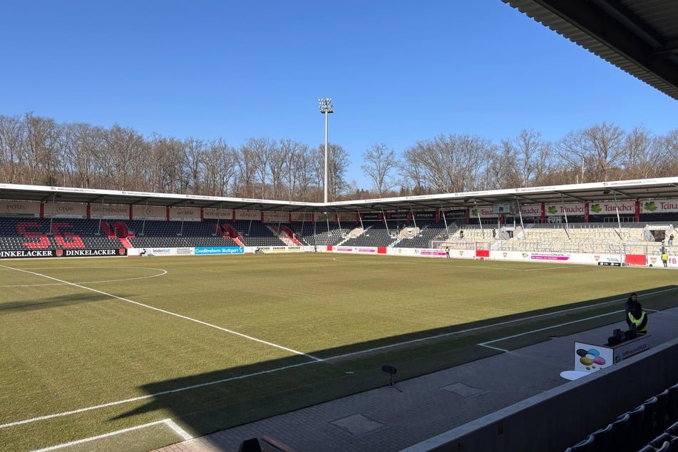 Die WIRmachenDRUCK Arena ist bereit für das Drittliga-Duell zwischen Stuttgart und Dresden.