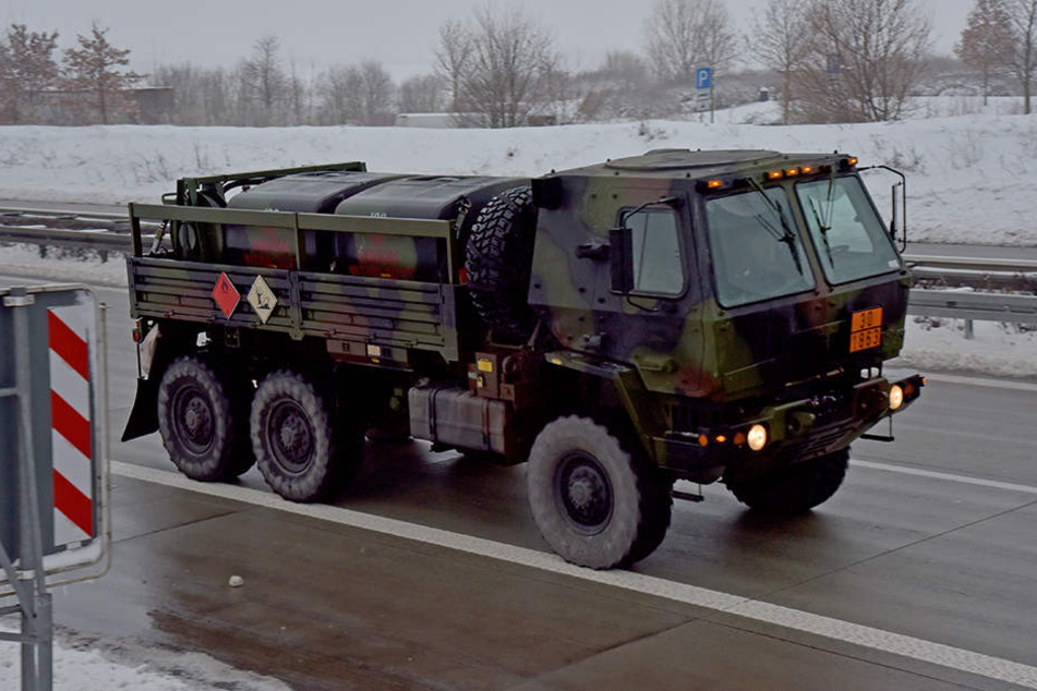 US-amerikanische Militärfahrzeuge rollten am Montagmorgen über die A72.