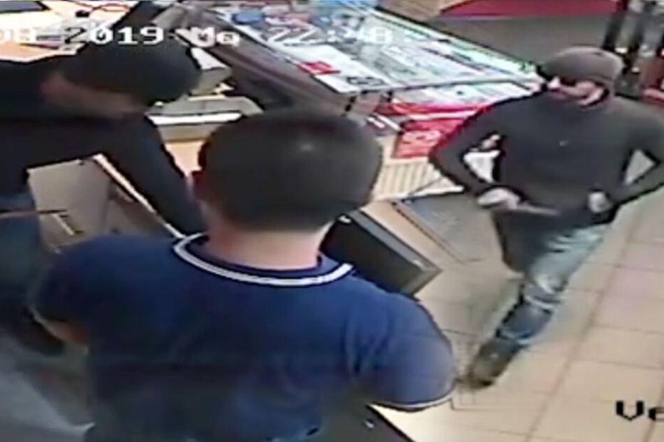 Polizei veröffentlicht Video: Wer erkennt diesen Mann?