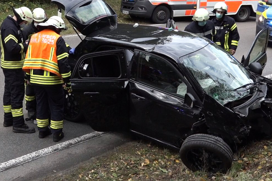 Auf der L3111 bei Lorsch in Südhessen kam es am Donnerstag zu einem Unfall. Ein Mann und eine Frau wurden beide schwer verletzt.