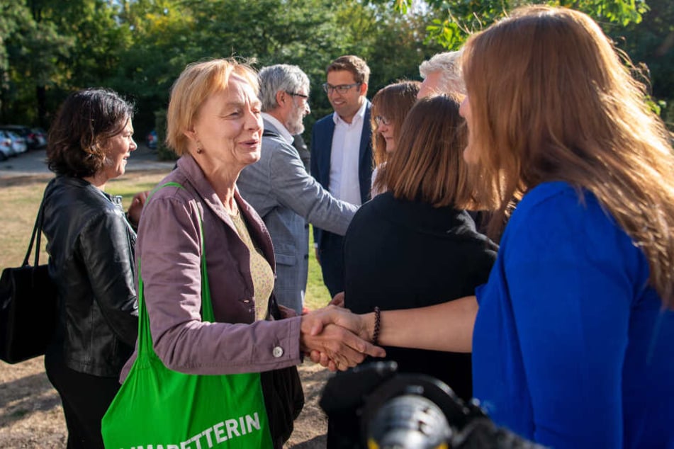 Die Sondierungsgespräche in Brandenburg gehen weiter: Am Freitagmorgen empfingen die Vertreter der SPD die der Grünen.