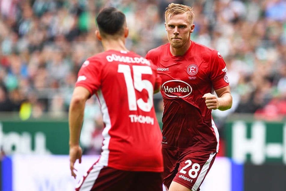 Rouwen Hennings (r.) brachte Fortuna Düsseldorf beim SV Werder Bremen auf die Siegerstraße.