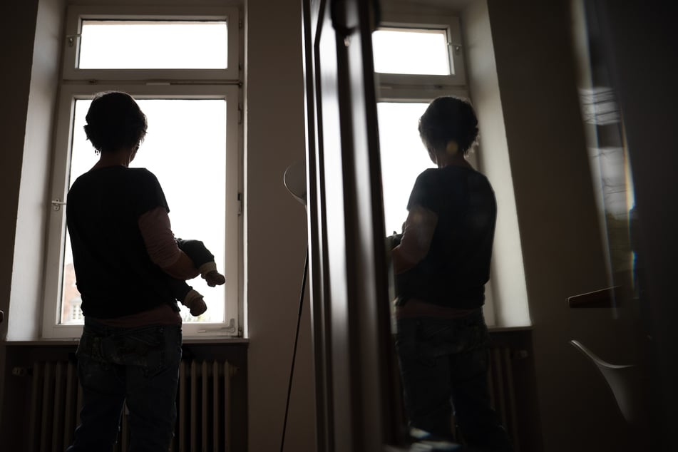 Immer mehr Kinder wachsen in Sachsen-Anhalt bei nur einem Elternteil auf. (Symbolfoto)