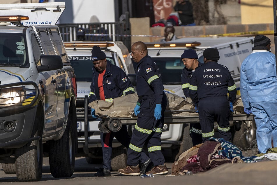Erst im vergangenen Jahr starben neun Menschen in Johannesburg, nachdem in einer Kneipe eine Massenschießerei ausgebrochen war. (Symbolfoto)