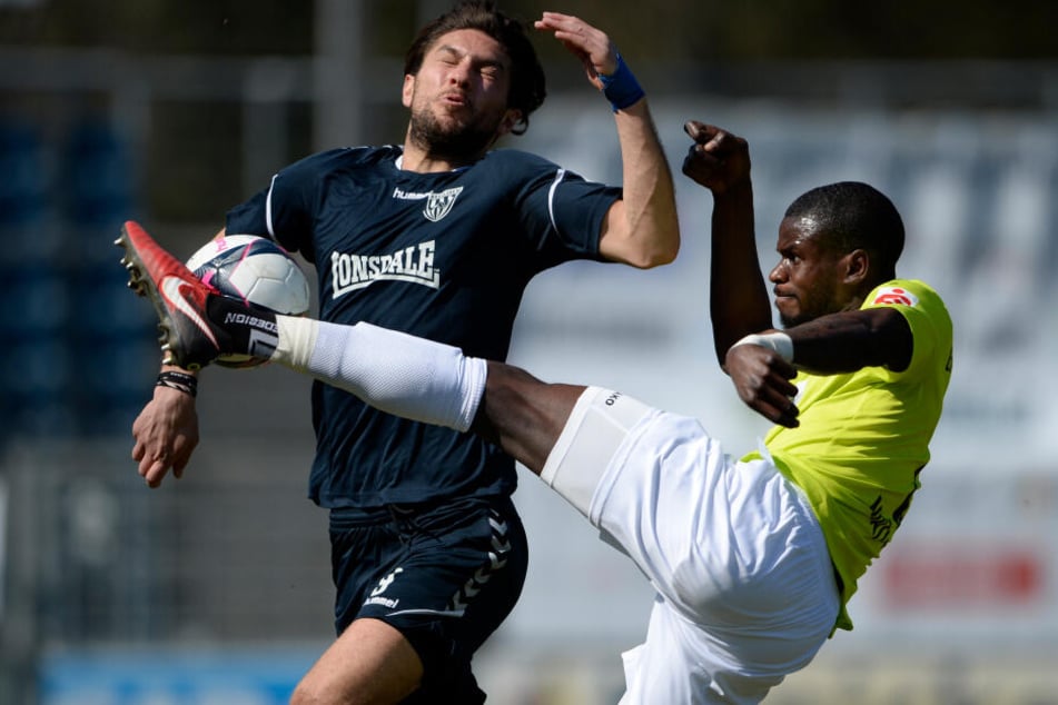 Jose-Junior Matuwila (r.) wurde beim Spiel in Großaspach rassistisch beleidigt.