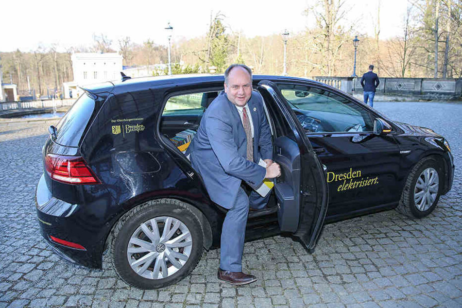Auch wenn der Ausstieg mühsam ist: Knapp 14.000 Kilometer war der OB in nicht ganz einem Jahr mit seinem e-Golf unterwegs.