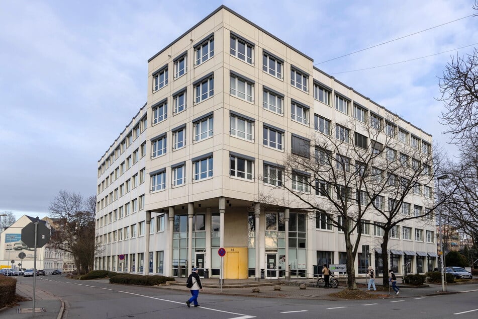 Das Jobcenter Chemnitz sitzt in der Heinrich-Lorenz-Straße 20 und 35.