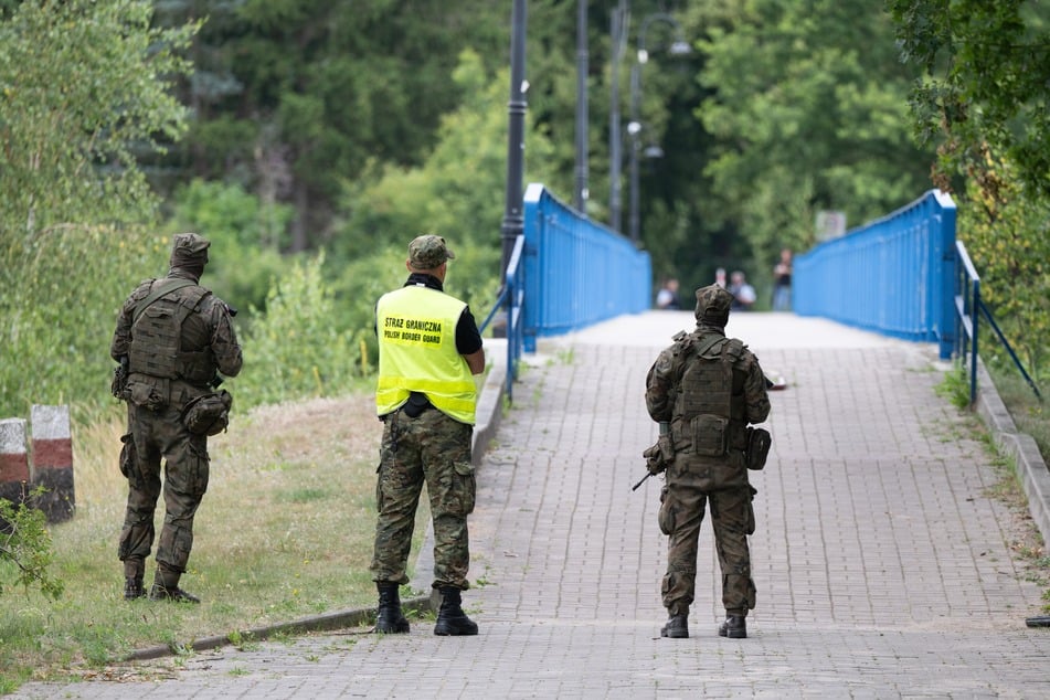 Wer an den Grenzübergängen zu Polen keinen gültigen Ausweis vorzeigen kann, wird nicht durchgelassen.