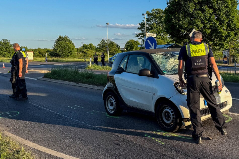 Der Fahrer des Smart erlitt bei dem Unfall leichte Verletzungen.