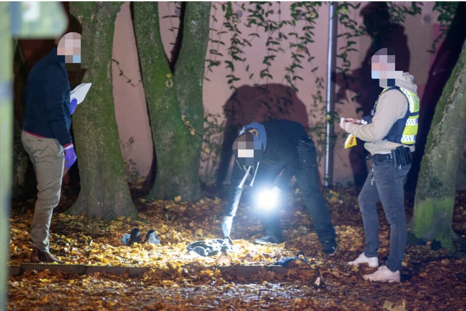 Ermittler sicherten damals Spuren am Tatort.