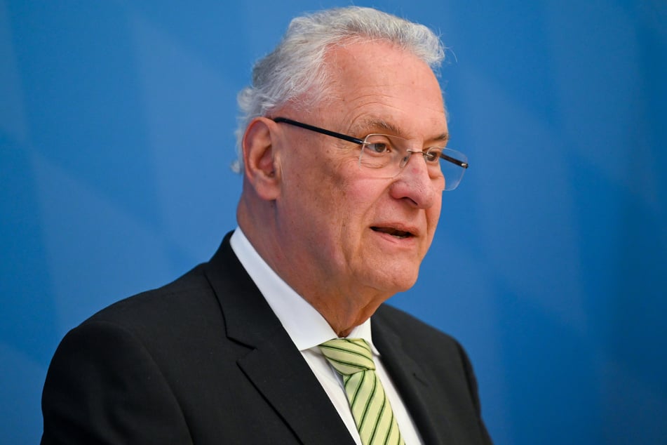 Bayerns Innenminister Joachim Herrmann (69, CSU) will die Sicherheitskonzepte für Veranstaltungen in Bayern überprüfen.