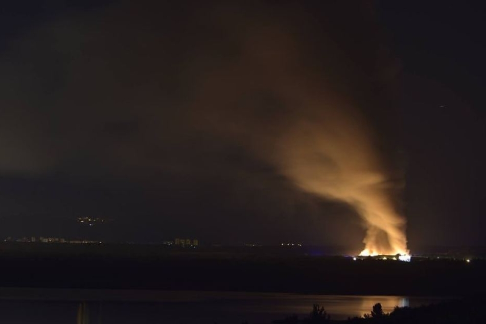 Das Feuer war schon in der Nacht weithin sichtbar.