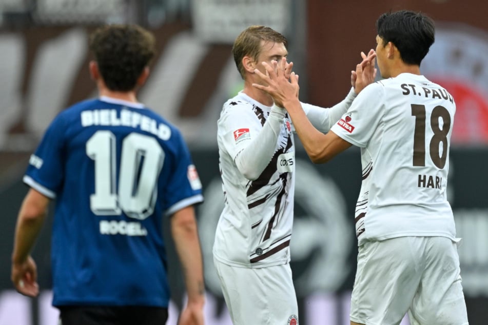 FCSP-Angreifer Taichi Hara (r.) sorgte wenige Minuten nach dem Rückstand für die schnelle Antwort der Gäste.