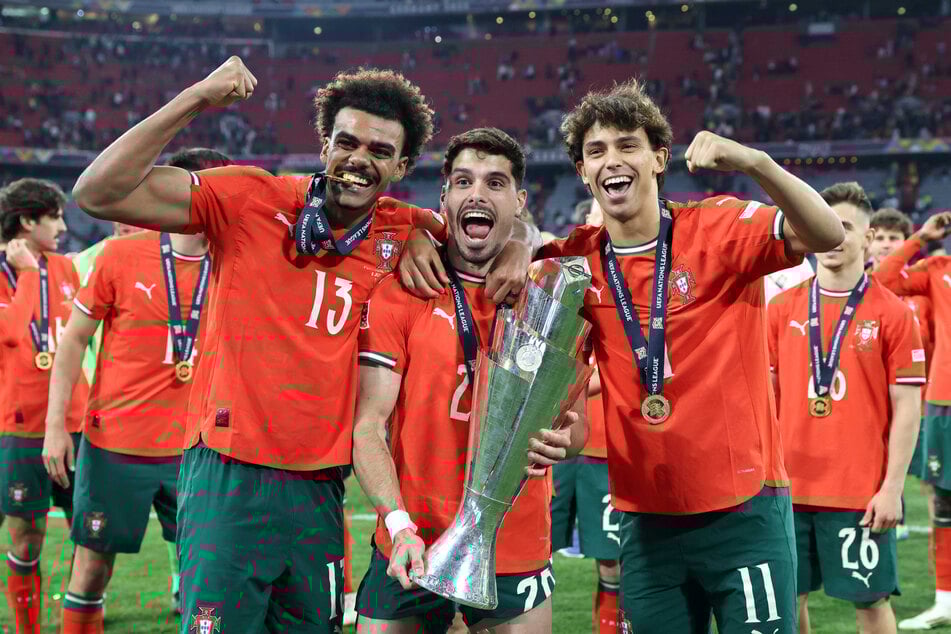 Renato Veiga (21, l.) konnte mit Portugal die Nations League gewinnen. Zieht es den Youngster im Sommer zum FC Bayern?